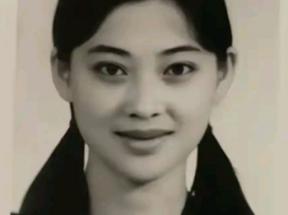 1990年中专毕业证照片的尺寸与底色